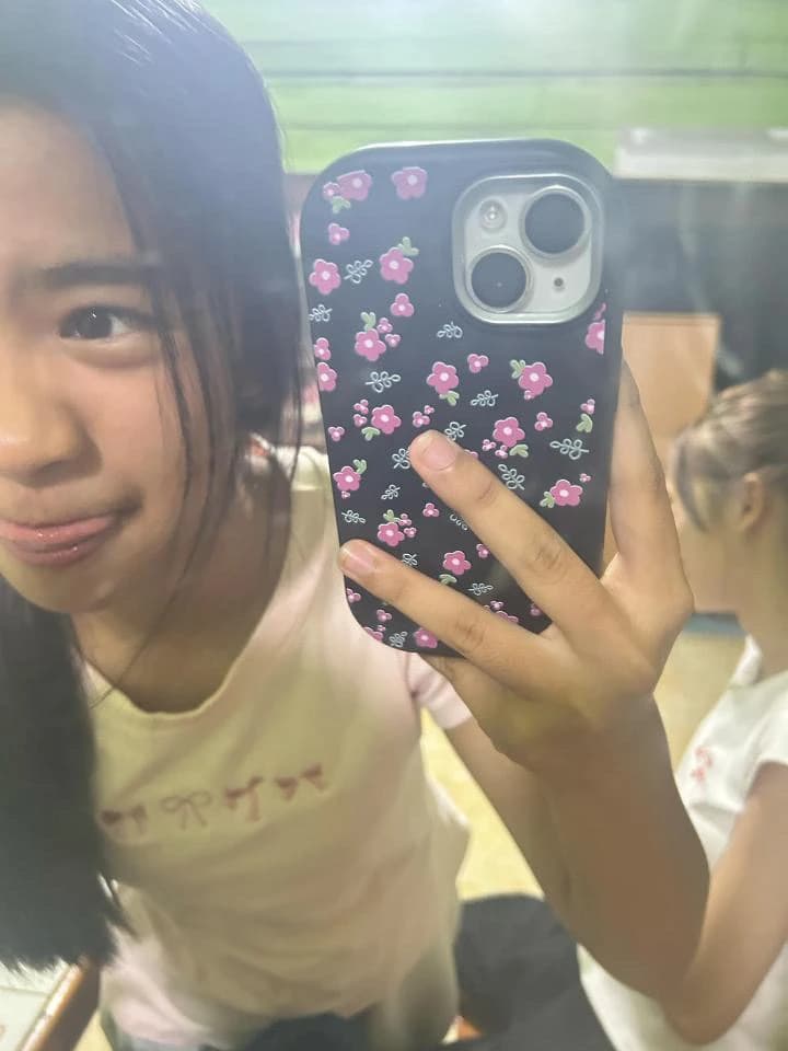 พลอย
