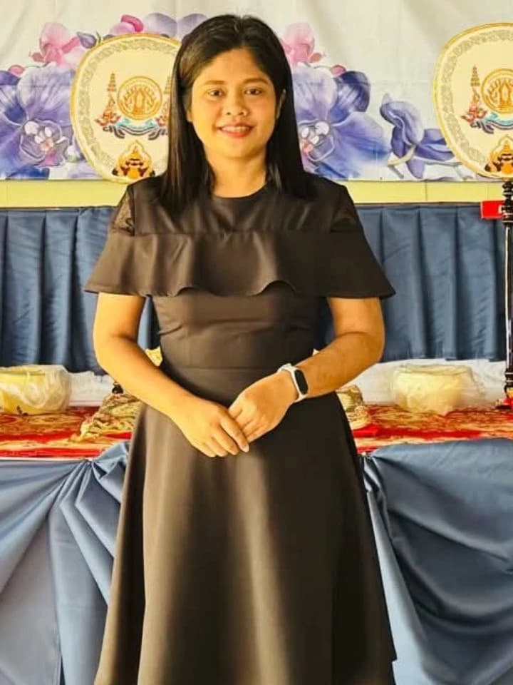ครูรุ้ง