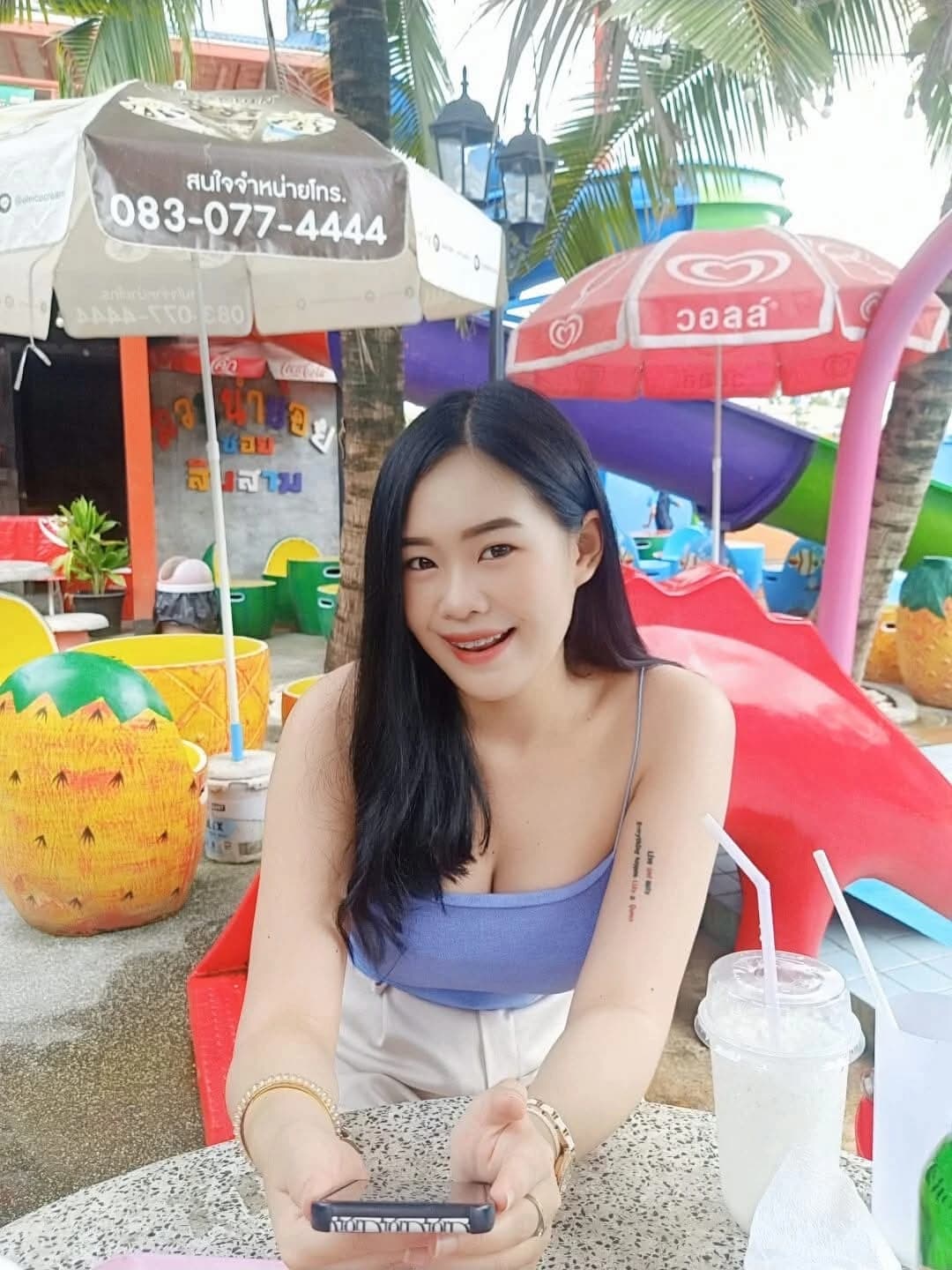 น้องสาวหน้าบ้าน